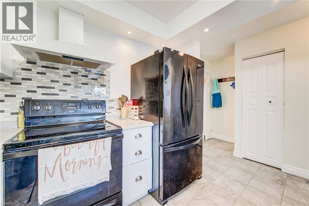 15 GREEN VALLEY Drive Unit# 27 thumbnail 11