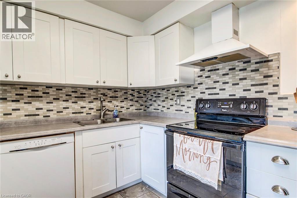 15 GREEN VALLEY Drive Unit# 27 thumbnail 9