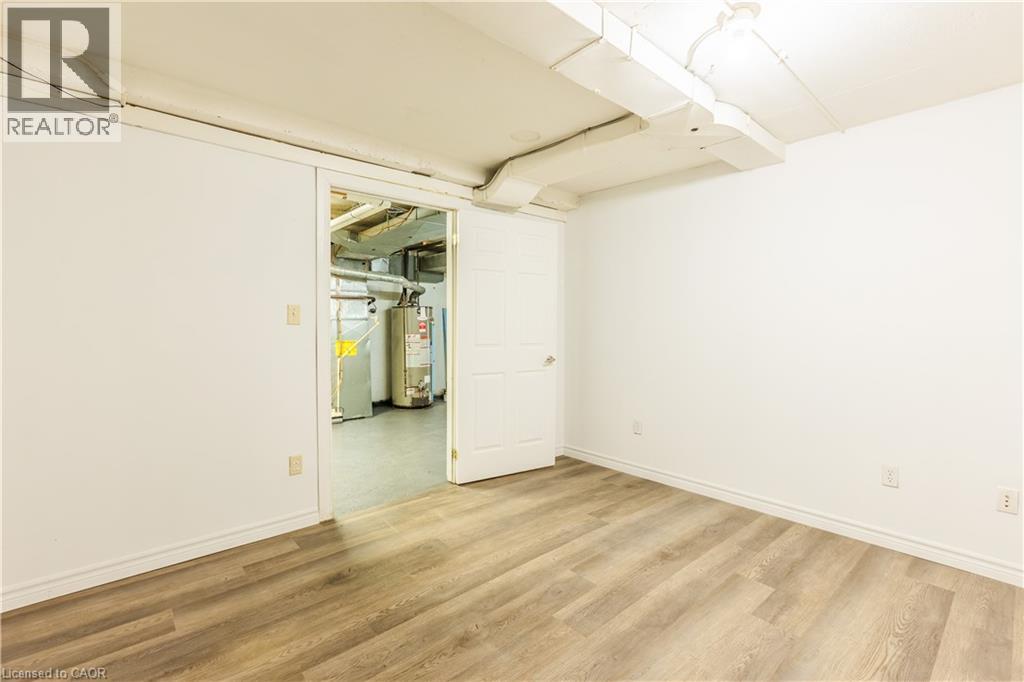 121 UNIVERSITY Avenue E Unit# 102 thumbnail 24