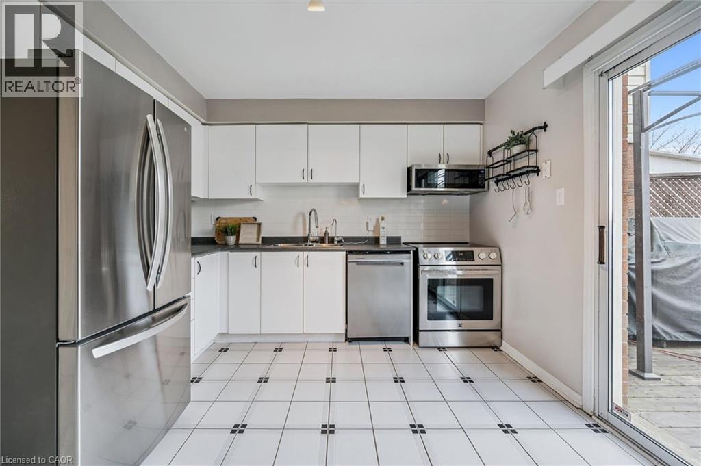 238 LANGLAW Drive thumbnail 17