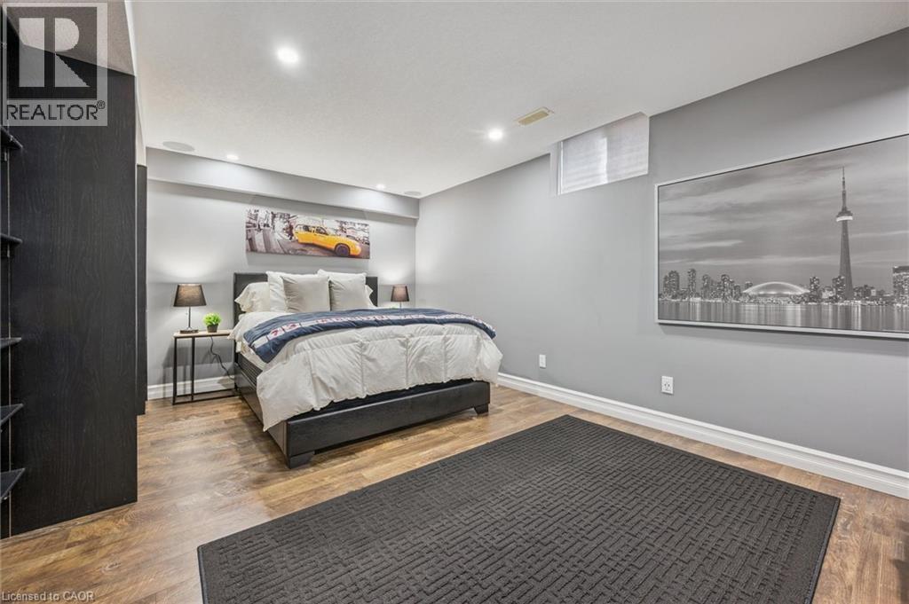 7 HEARTHBRIDGE Street thumbnail 32