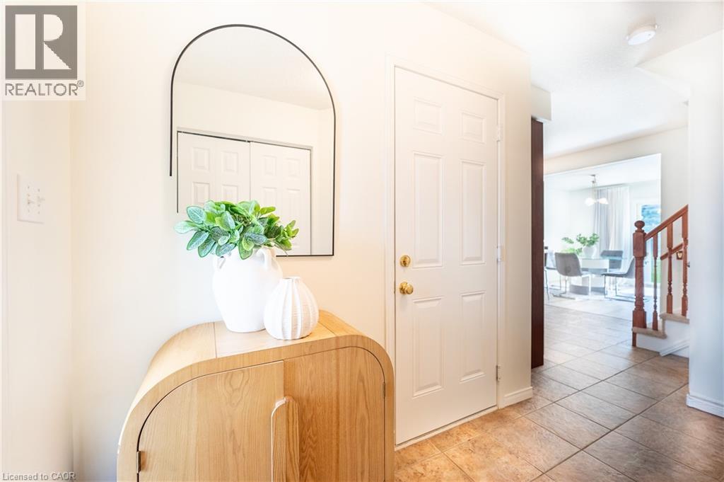 30 FALLOWFIELD Drive thumbnail 6