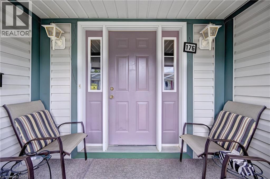 176 WESLEY Crescent thumbnail 4