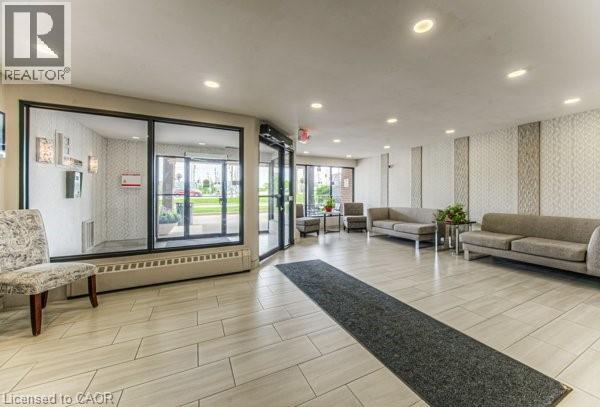 1100 COURTLAND Avenue E Unit# 404 thumbnail 5