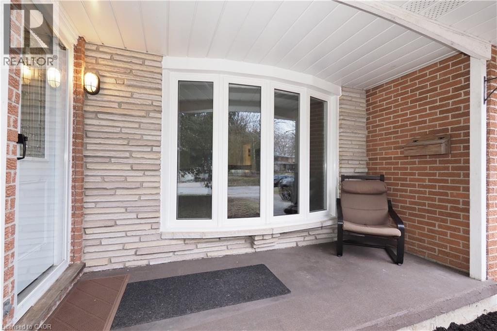 163 PINEGROVE Crescent thumbnail 4