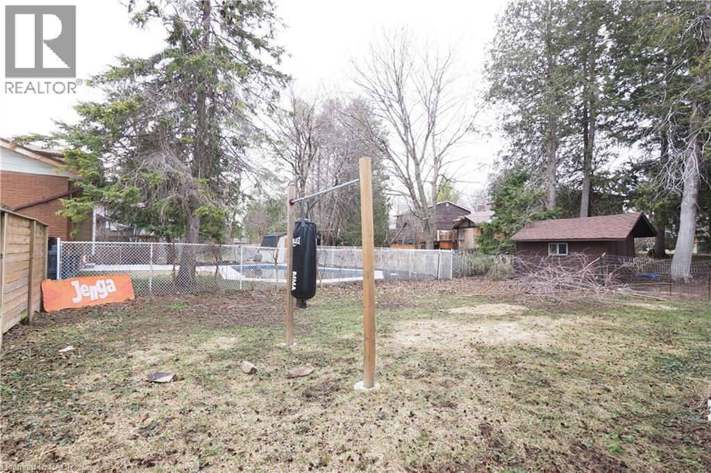 163 PINEGROVE Crescent thumbnail 32