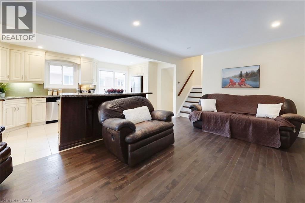 163 PINEGROVE Crescent thumbnail 9