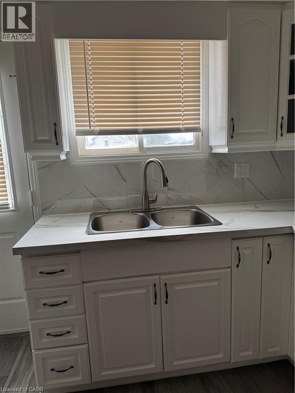 115 WESTVALE Drive thumbnail 4