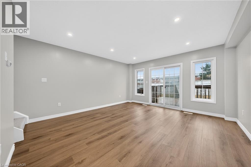 155 HIGHLAND Crescent Unit# D18 thumbnail 8