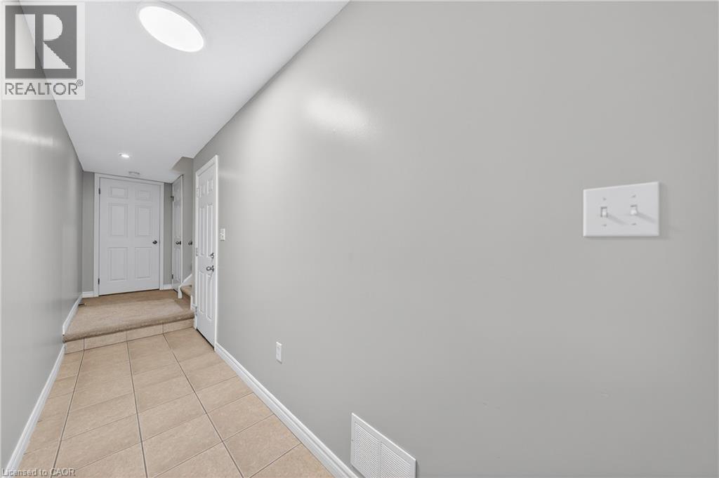 155 HIGHLAND Crescent Unit# D18 thumbnail 4