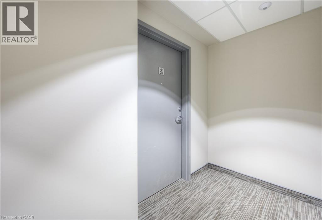 195 COMMONWEALTH Street Unit# 213 thumbnail 4