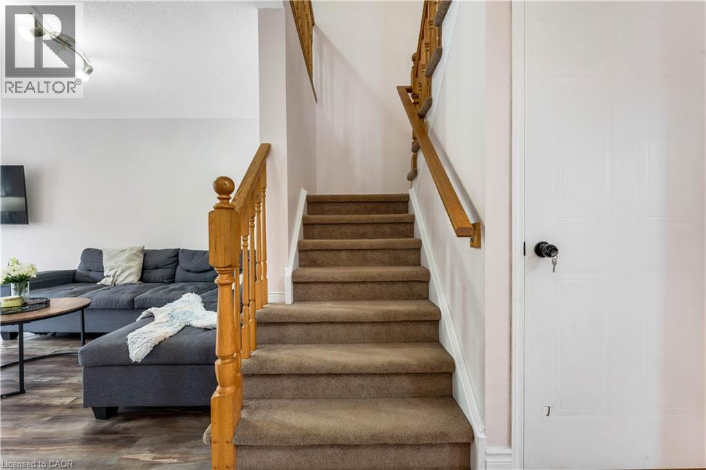 142 DUBRICK Crescent thumbnail 17