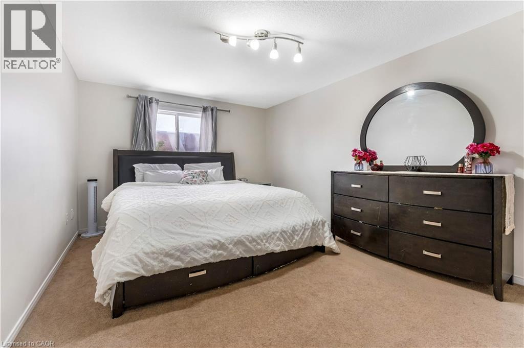 142 DUBRICK Crescent thumbnail 21