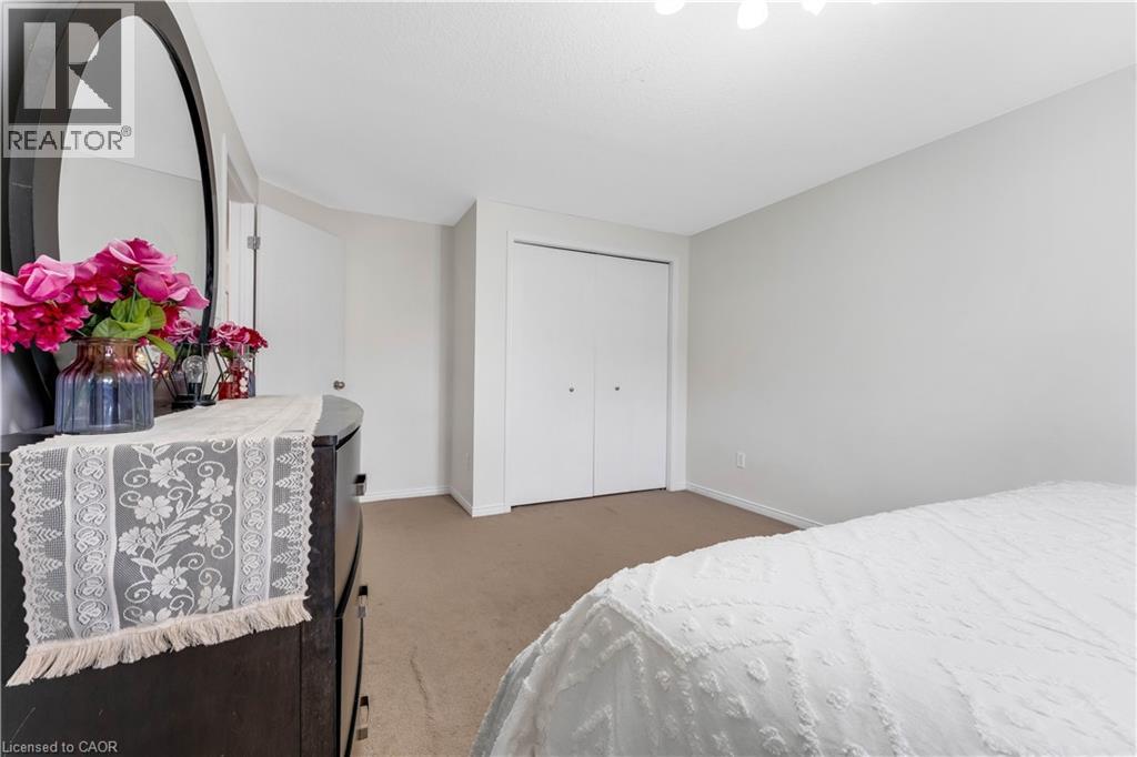 142 DUBRICK Crescent thumbnail 22