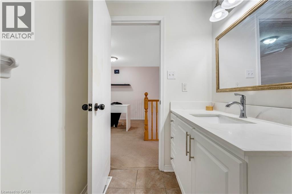 142 DUBRICK Crescent thumbnail 25