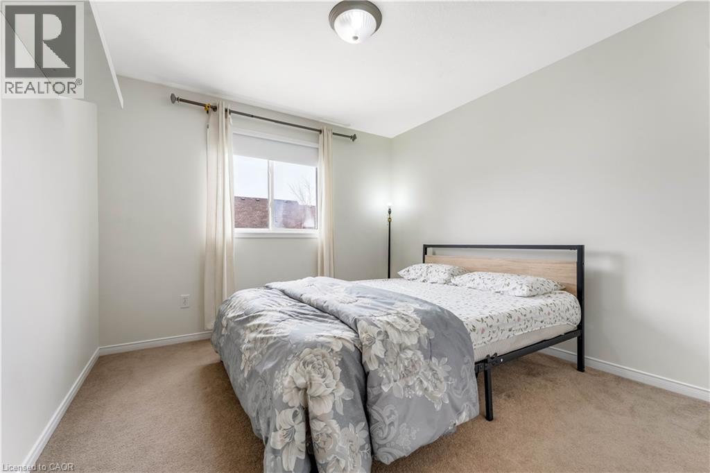 142 DUBRICK Crescent thumbnail 26