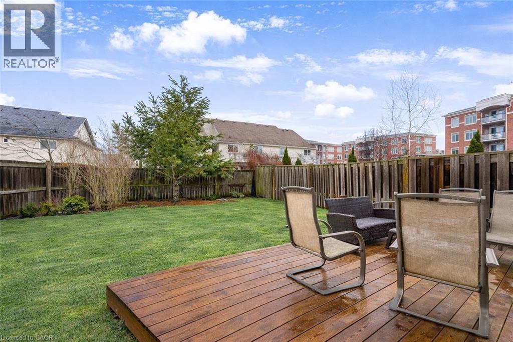 142 DUBRICK Crescent thumbnail 40