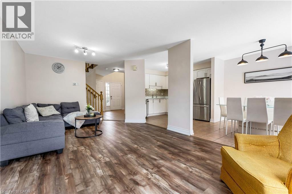 142 DUBRICK Crescent thumbnail 8