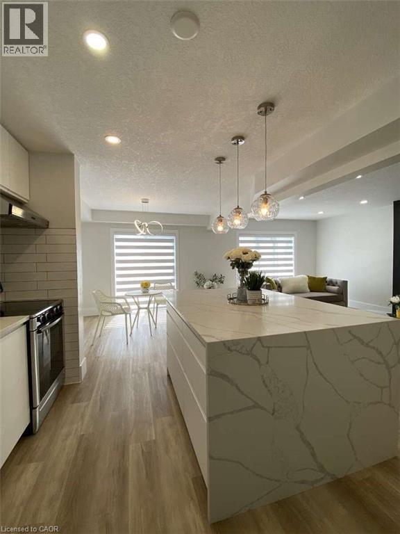 125 STEEPLERIDGE Street thumbnail 41