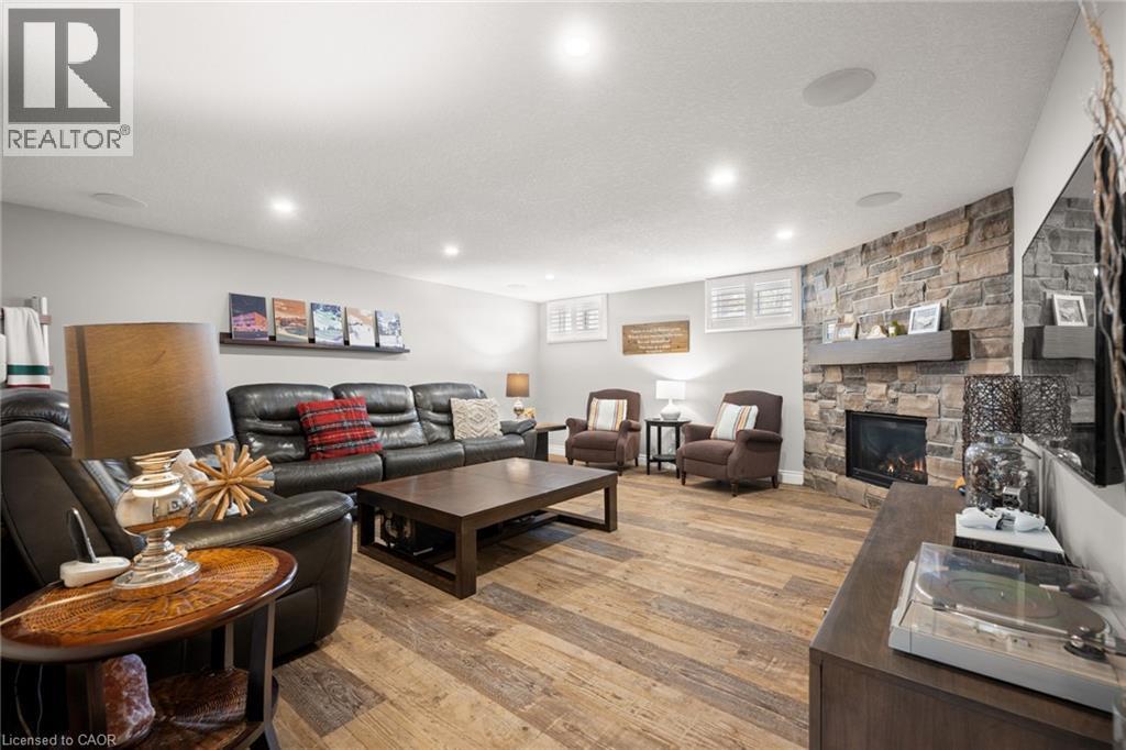 29 MUSKOKA Court thumbnail 43