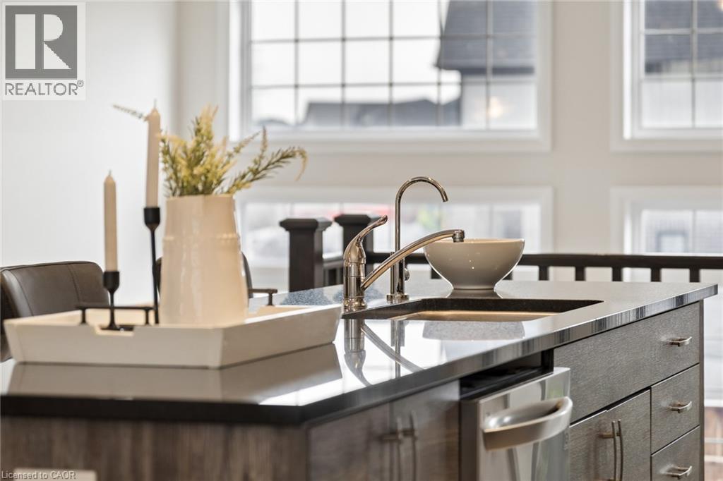 54 BANK SWALLOW Crescent thumbnail 21