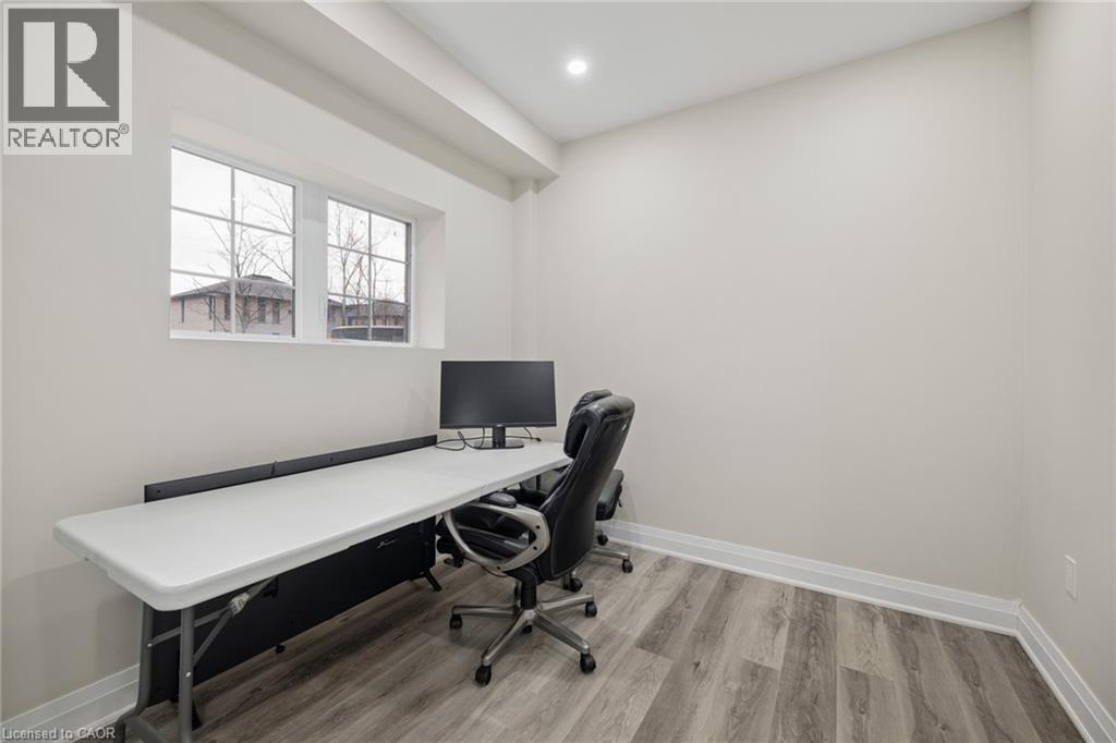 54 BANK SWALLOW Crescent thumbnail 39