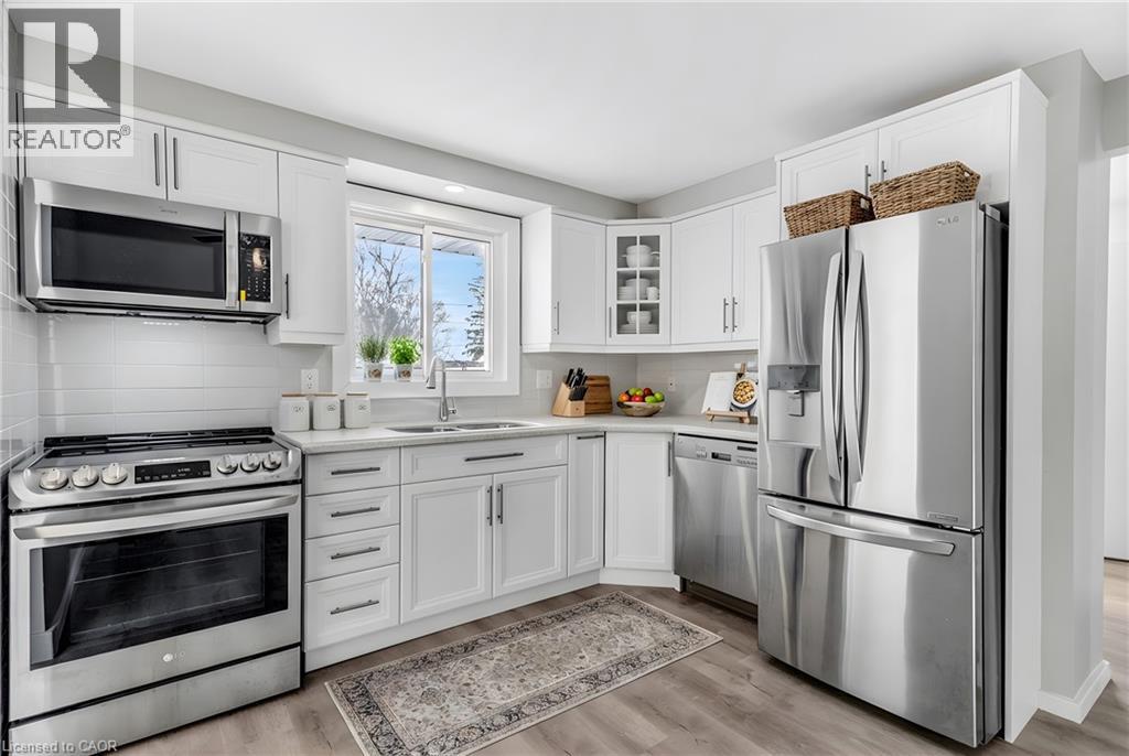 111 MANOR Drive thumbnail 16