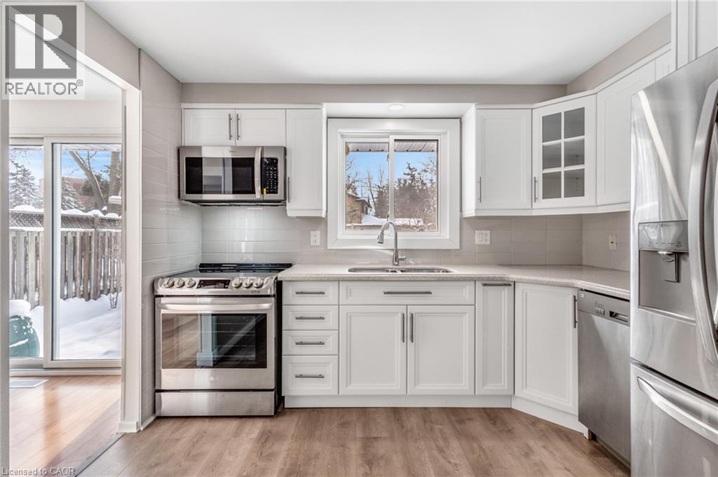 111 MANOR Drive thumbnail 15