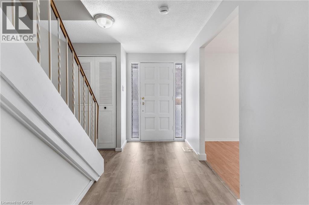 111 MANOR Drive thumbnail 3