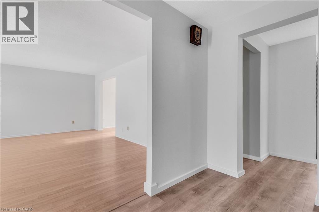 111 MANOR Drive thumbnail 6