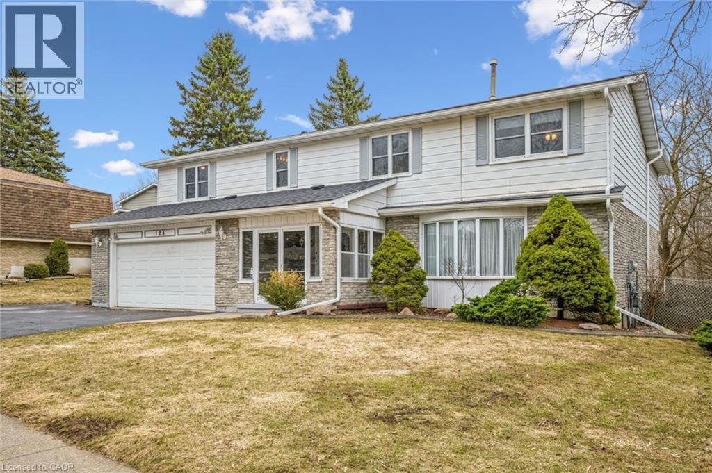 124 AUTUMN HILL Crescent thumbnail 2