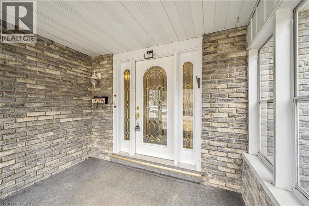 124 AUTUMN HILL Crescent thumbnail 3