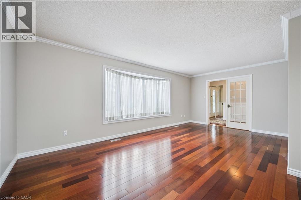 124 AUTUMN HILL Crescent thumbnail 6