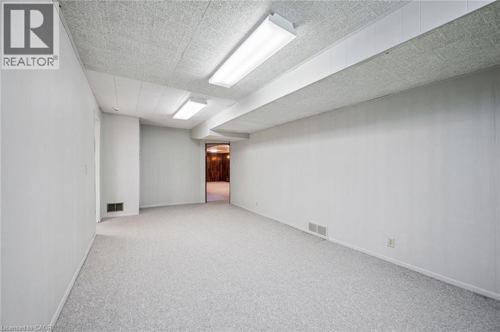 124 AUTUMN HILL Crescent thumbnail 36