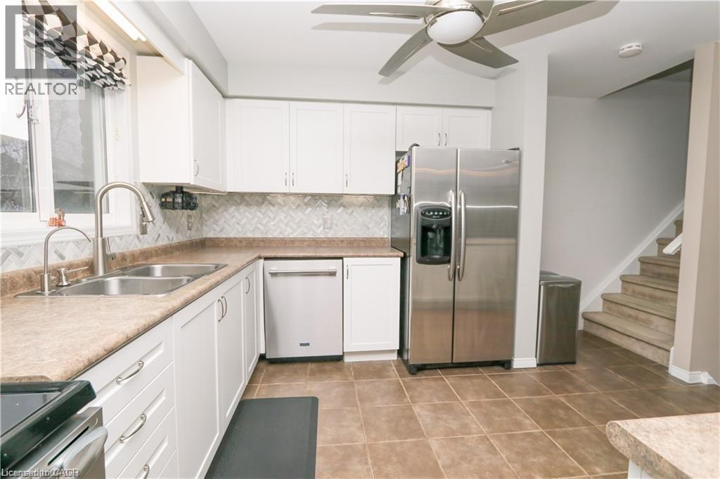 15 GEES Way thumbnail 7