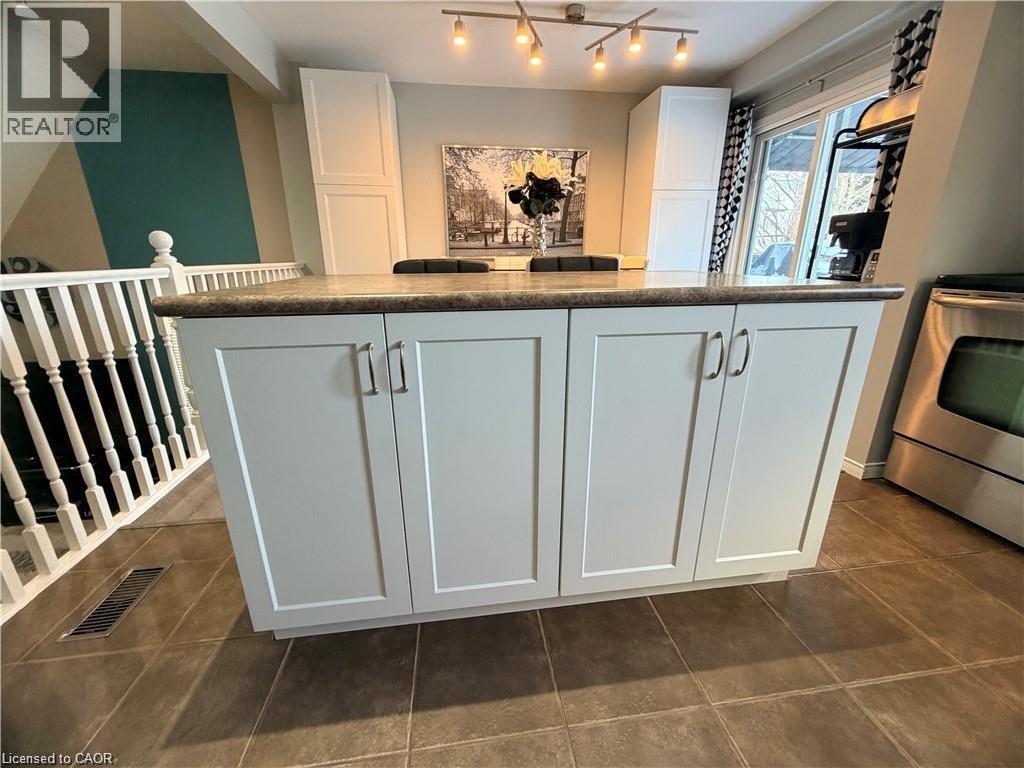 15 GEES Way thumbnail 9