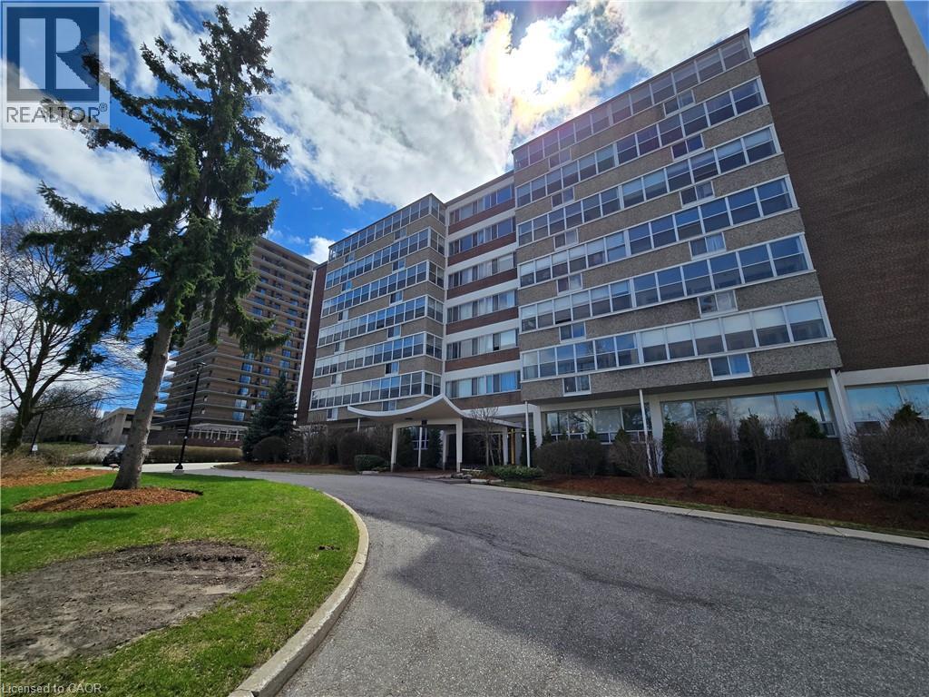 45 WESTMOUNT Road N Unit# 202 thumbnail 2