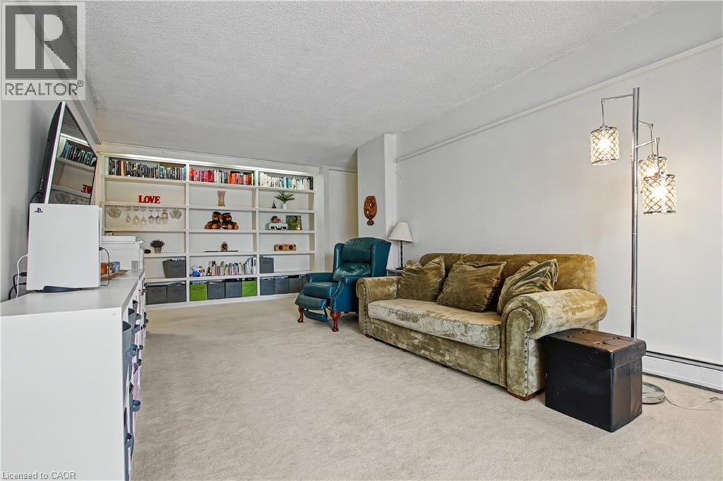 45 WESTMOUNT Road N Unit# 202 thumbnail 12