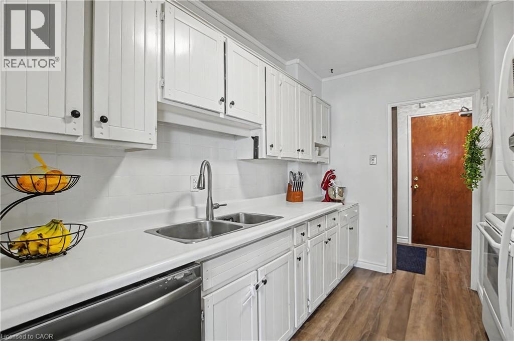 45 WESTMOUNT Road N Unit# 202 thumbnail 16