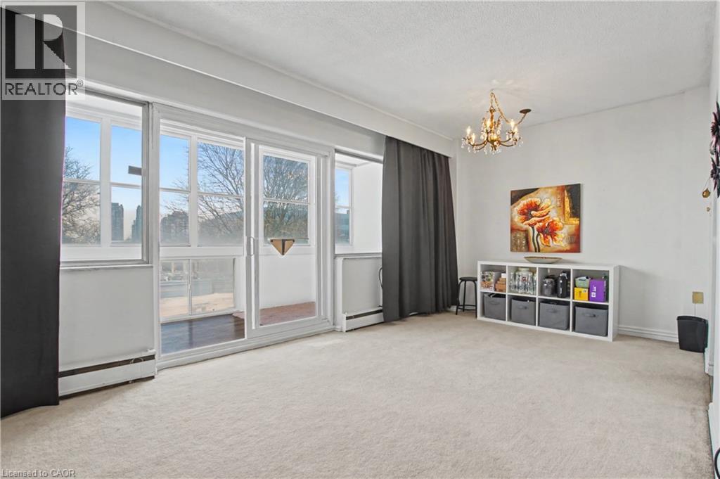 45 WESTMOUNT Road N Unit# 202 thumbnail 17