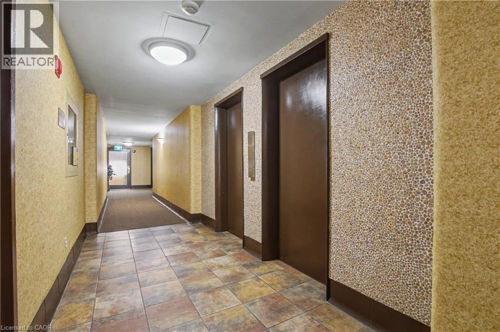 45 WESTMOUNT Road N Unit# 202 thumbnail 7