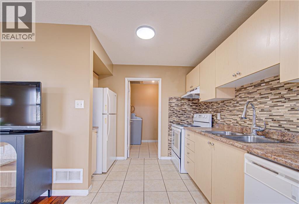 12 HOLBORN Drive Unit# A8 thumbnail 15