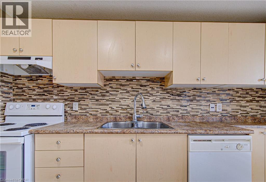 12 HOLBORN Drive Unit# A8 thumbnail 16