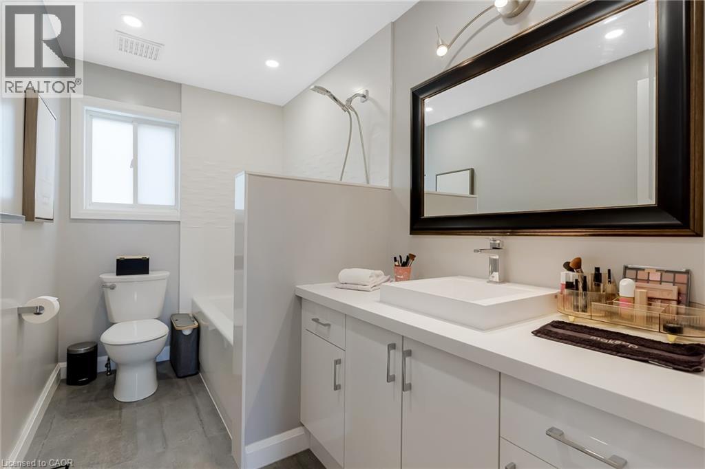 115 SWEENEY Crescent thumbnail 38