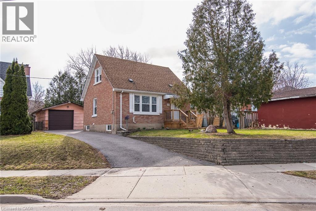 525 COURTLAND Avenue E thumbnail 3