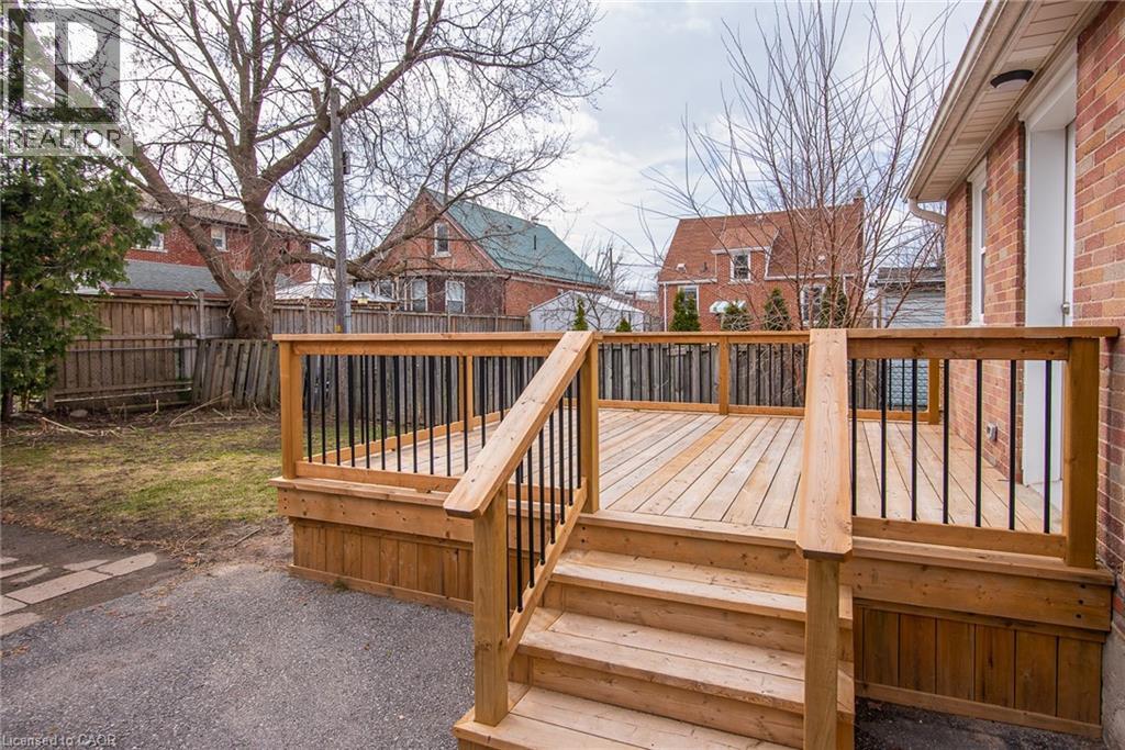 525 COURTLAND Avenue E thumbnail 5