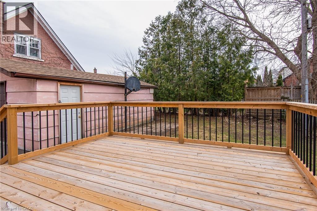 525 COURTLAND Avenue E thumbnail 6