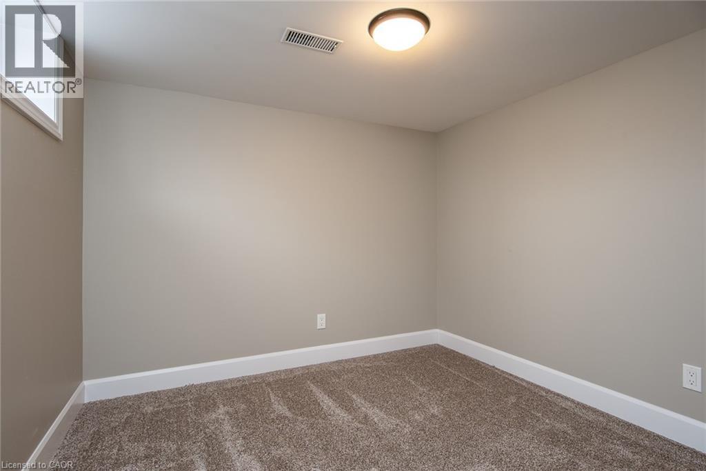 525 COURTLAND Avenue E thumbnail 38