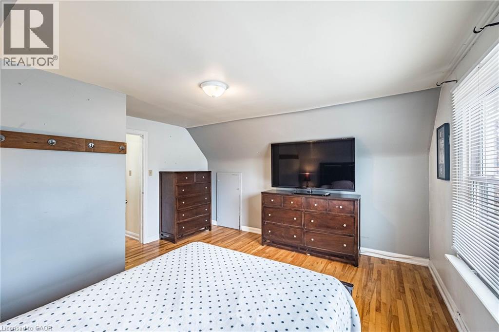 40 N ELLIS Crescent N thumbnail 22