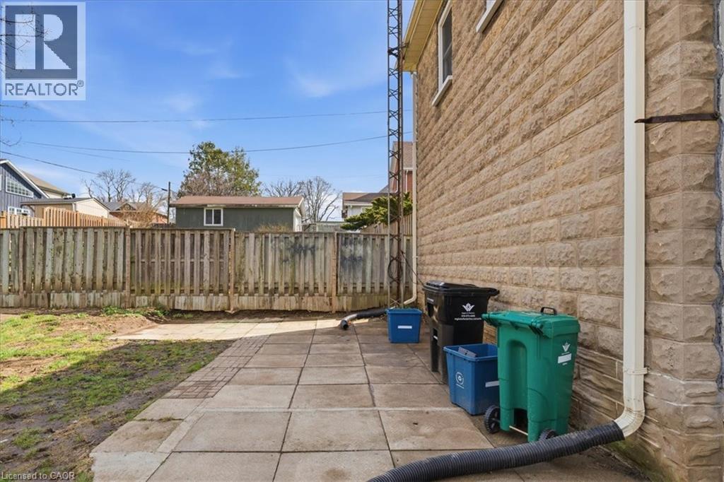 12 TODD Street thumbnail 31